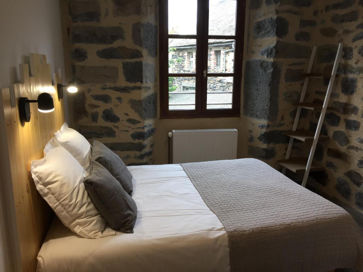 Hotel Restaurant Le Bardiere 拉吉约勒 外观 照片